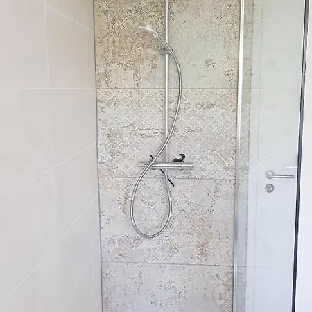 Gluexnest * Bernstadt (Alb-Donau)