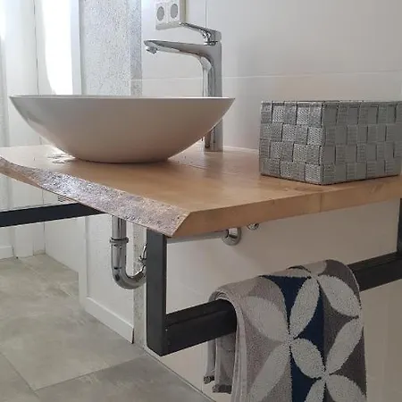 Gluexnest Bernstadt (Alb-Donau)